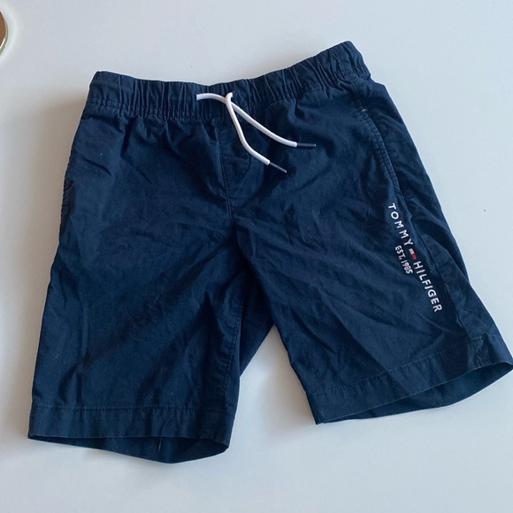 Boy short from Tommy Hilfiger size 8-10 - Picture 1 of 7